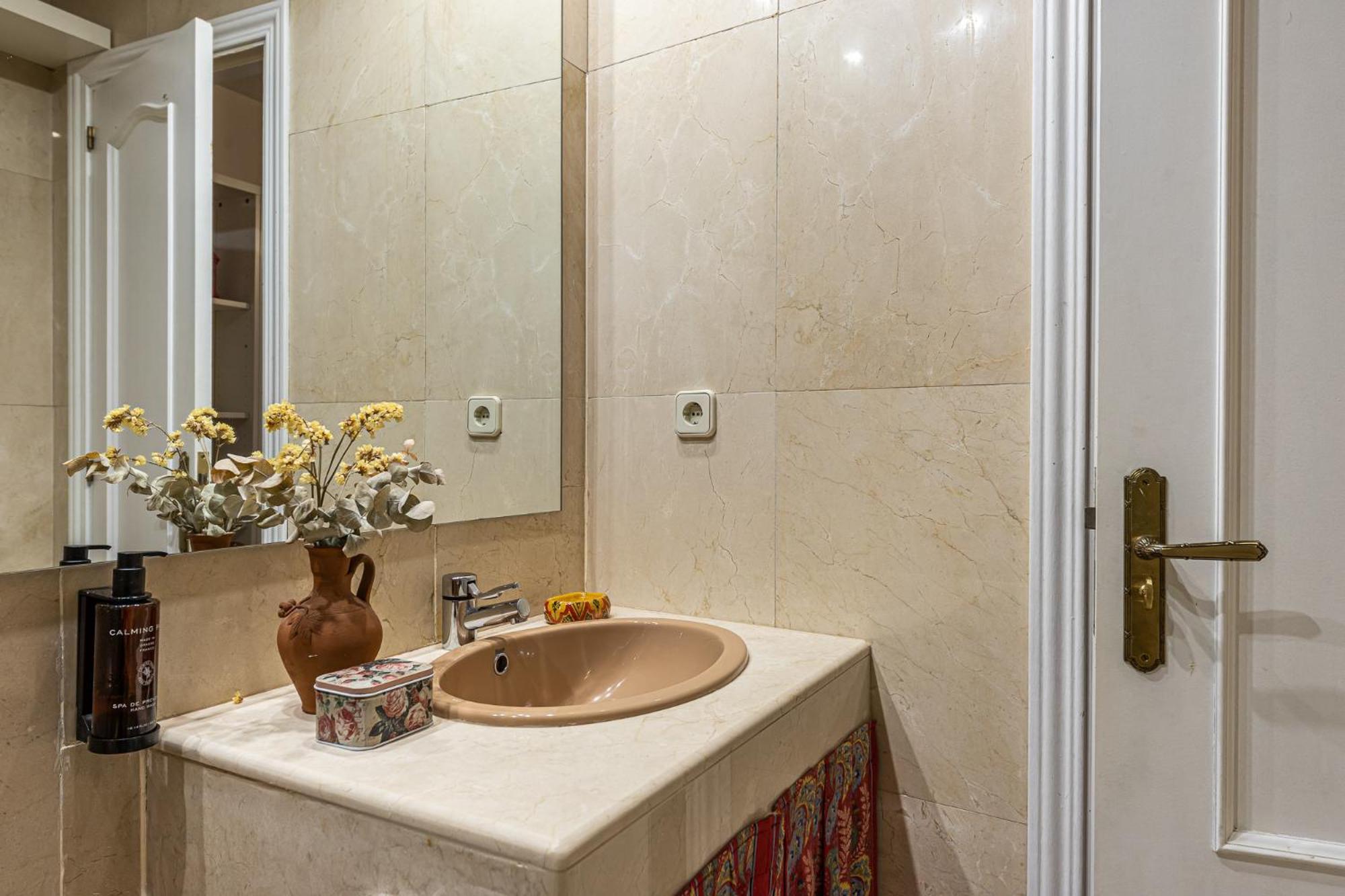 Ferienwohnung Waou Opera I - Alquiler Corta Duracion Madrid Exterior foto